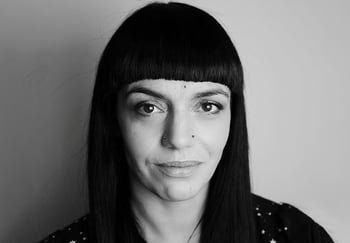 Lara Headshot